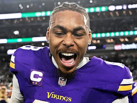 Who's the halftime show performer for the Browns vs Vikings Week 5 London game?