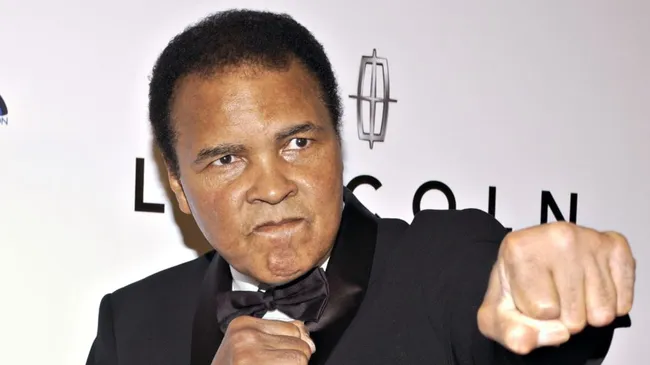 Ali arrives at the 20th Annual “Midsummer Night’s Magic Awards Dinner”&nbsp;(Amanda Edwards/Getty Images)