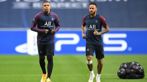 Neymar and Kylian Mbappe of PSG look on during the PSG Training Session ahead of the UEFA Champions League Quarter Final match between Atalanta and PSG at Estadio do Sport Lisboa e Benfica on August 11, 2020 in Lisbon, Portugal.