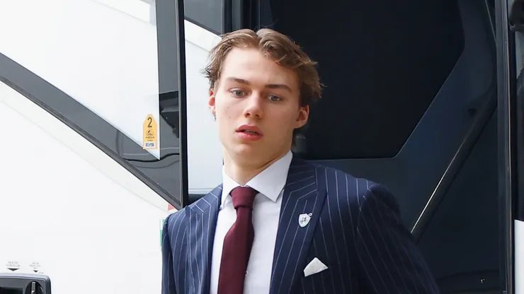 Connor Bedard #98 of the Chicago Blackhawks at PPG PAINTS Arena on October 10, 2023 in Pittsburgh, Pennsylvania.