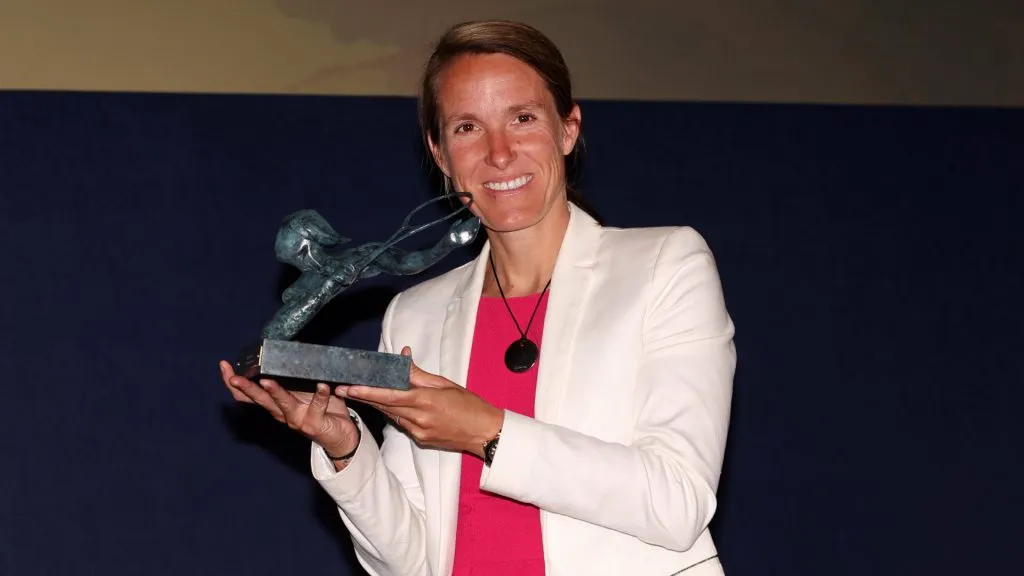 Henin receives the 2023 ITF Philippe Chatrier Award (&nbsp;Clive Brunskill/Getty Images)