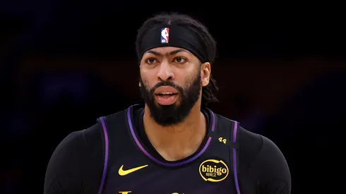 Anthony Davis #3 of the Los Angeles Lakers brings the ball up court against the San Antonio Spurs