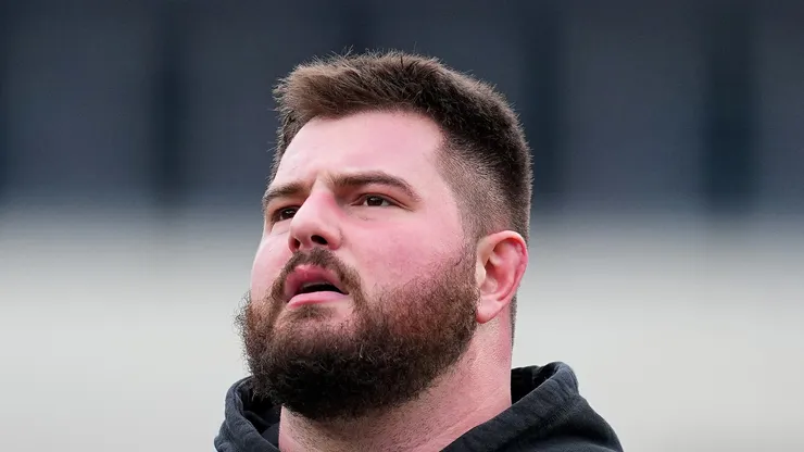 Landon Dickerson #69 of the Philadelphia Eagles warms up prior to the NFC Championship Game against the Washington Commanders at Lincoln Financial Field on January 26, 2025 in Philadelphia, Pennsylvania.