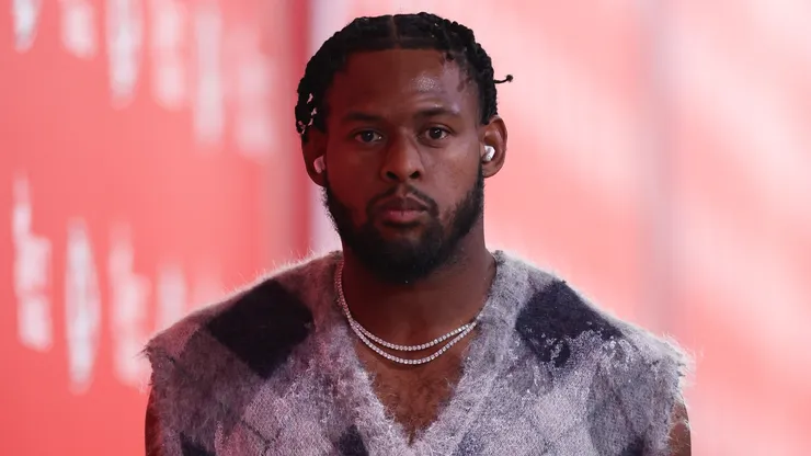 JuJu Smith-Schuster #9 of the Kansas City Chiefs arrives prior to a game against the Cincinnati Bengals at GEHA Field at Arrowhead Stadium on September 15, 2024 in Kansas City, Missouri.