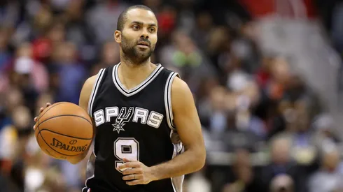 Tony Parker #9 of the San Antonio Spurs dribbles the ball against the Washington Wizards in the second half at Verizon Center.