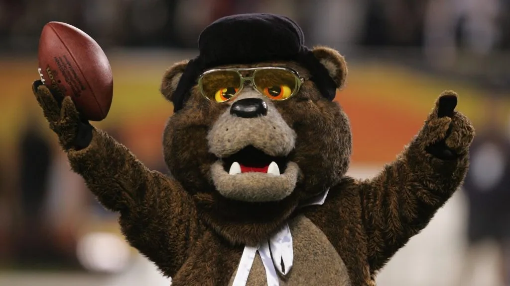 Staley Da Bear, the mascot of the Chicago Bears, entertains the fans during the game against the San Francisco 49ers at Soldier Field on October 31, 2004. (Source: Jonathan Daniel/Getty Images)