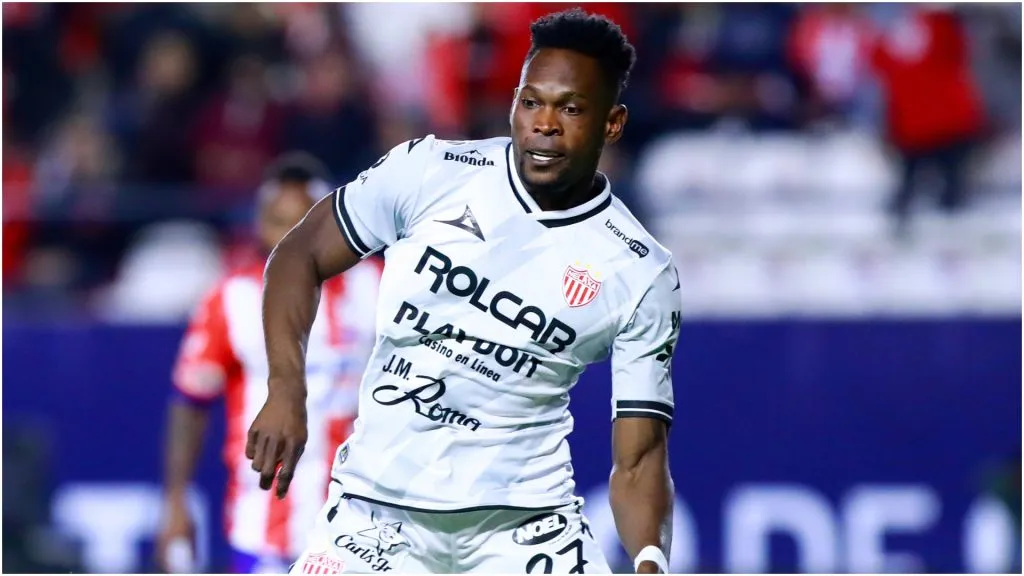 Diber Cambindo of Necaxa – Leopoldo Smith/Getty Images