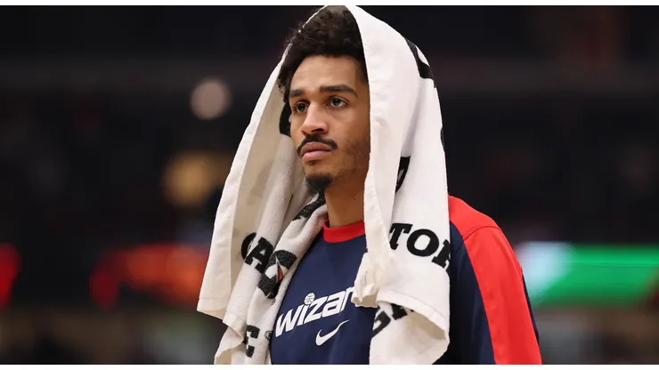 Jordan Poole #13 of the Washington Wizards looks on against the Chicago Bulls during the second half at the United Center on January 10, 2025 in Chicago, Illinois.