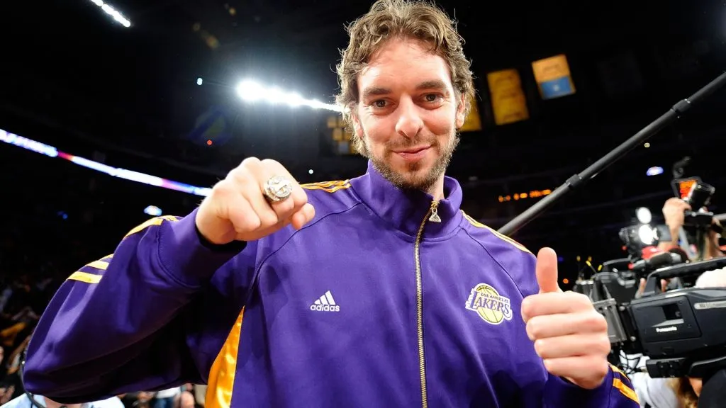 Pau Gasol #16 of the Los Angeles Lakers smiles after receiving his championship ring before the season opening game against the Los Angeles Clippers at Staples Center in 2009. (Source: Kevork Djansezian/Getty Images)