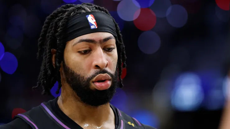 Anthony Davis during a game between Los Angeles Lakers and Los Angeles Clippers.
