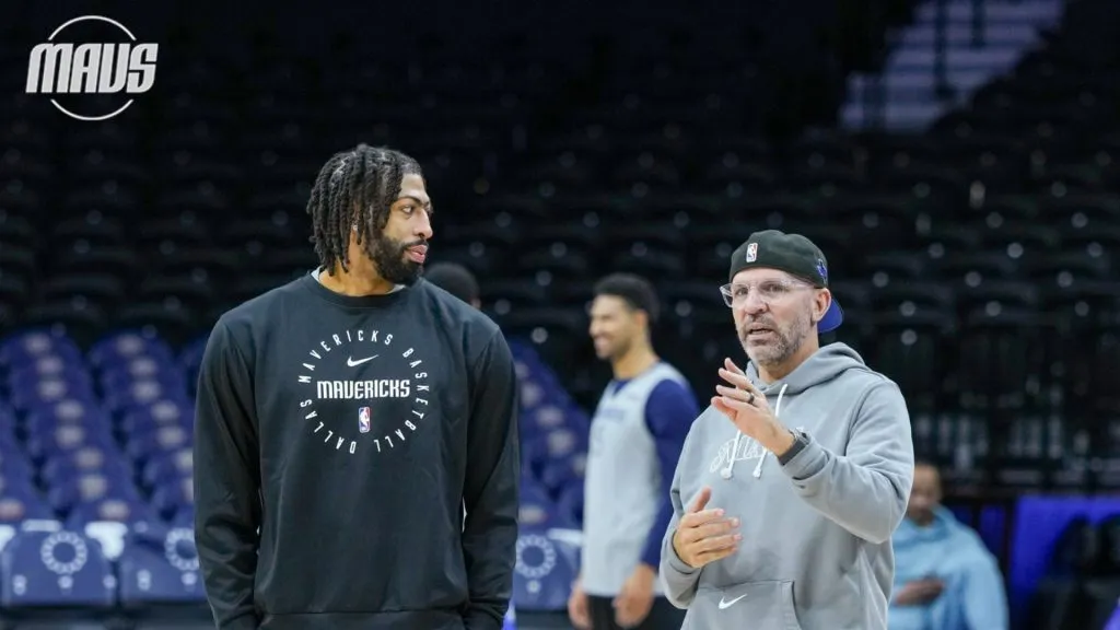 Anthony Davis and Jason Kidd during Mavericks’ practice. (Dallas Mavericks official X account)