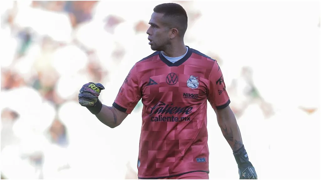 Goalkeeper Miguel Jimenez of Puebla – Manuel Guadarrama/Getty Images