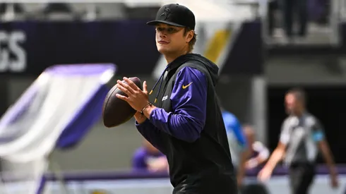 J.J. McCarthy #9 of the Minnesota Vikings warms up before the preseason game against the Las Vegas Raiders at U.S. Bank Stadium on August 10, 2024 in Minneapolis, Minnesota.