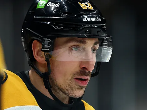 Bruins HC Joe Sacco delivers 5-word reaction to Brad Marchand’s exit vs Sidney Crosby’s Penguins
