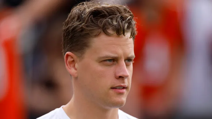 Joe Burrow #9 of the Cincinnati Bengals looks on prior to the NFL Pro Bowl Games at Camping World Stadium on February 02, 2025 in Orlando, Florida.