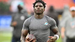 Tyreek Hill #10 of the Miami Dolphins warms up before the game against the Cleveland Browns