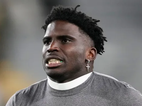 Tyreek Hill drops cryptic post after Dolphins bench Tua Tagovailoa