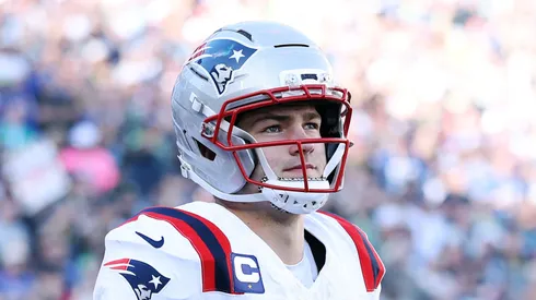 Drake Maye warming up before Super Bowl LX.
