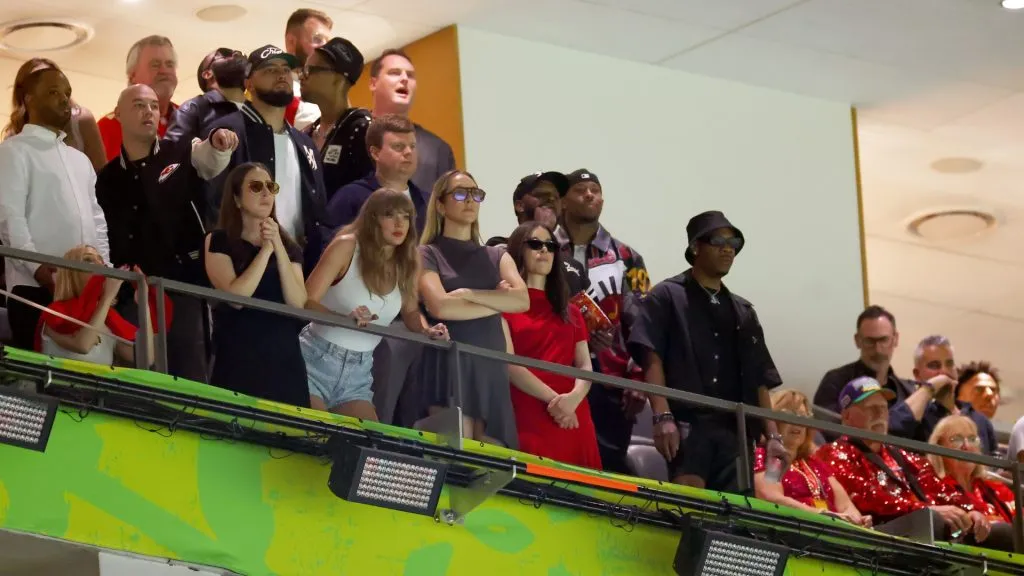 Ed Kelce, Ashley Avignone, Alana Haim, Ross Travis, Taylor Swift, Este Haim, Danielle Haim and Donna Kelce attend Super Bowl LIX at Caesars Superdome on February 09, 2025. (Source: Gregory Shamus/Getty Images)