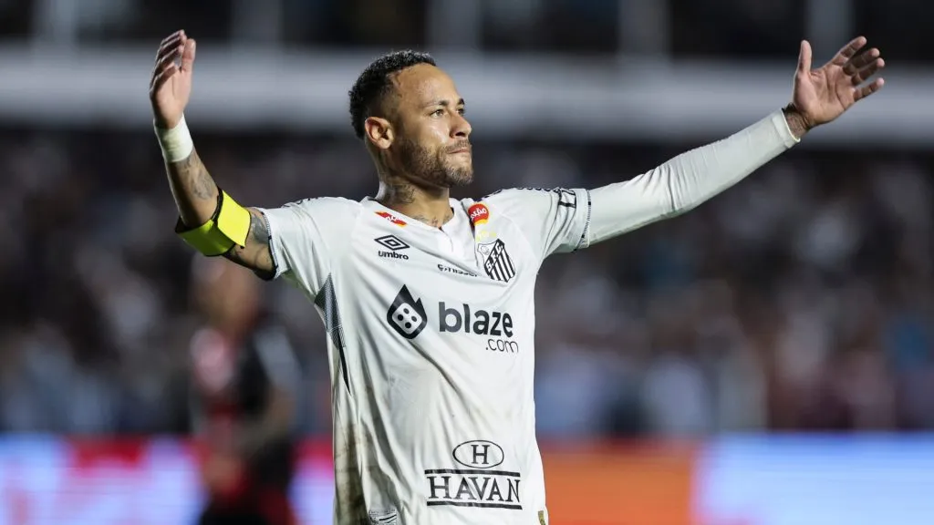 Neymar of Santos reacts during a Campeonato Paulista 2025 match between Santos and Botafogo at Urbano Caldeira Stadium on February 05, 2025. (Source: Alexandre Schneider/Getty Images)
