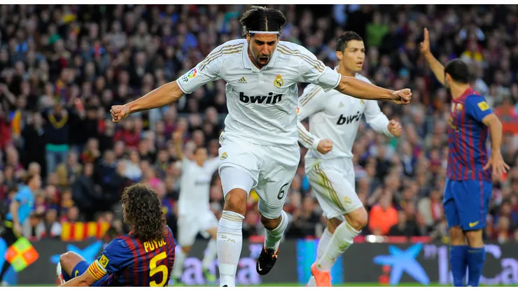 Sami Khedira of Real Madrid CF celebrates after scoring the opening goal during the La Liga match between FC Barcelona and Real Madrid at Camp Nou on April 21, 2012 in Barcelona, Spain.