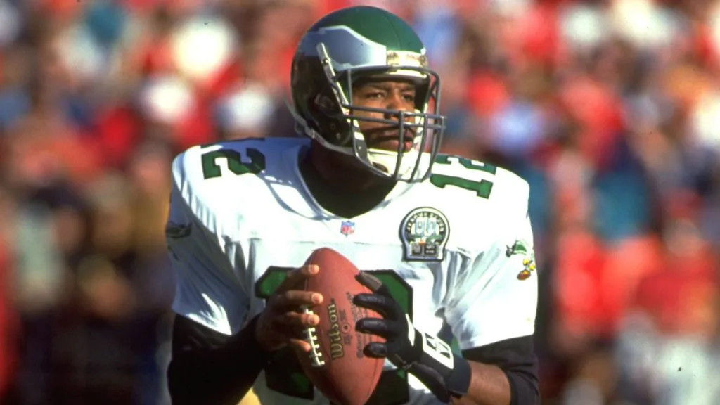 Eagles quaterback Randall Cunningham drops back to pass during a 20-14 loss to the San Francisco 49ers in 1992. (Source: Getty Images)
