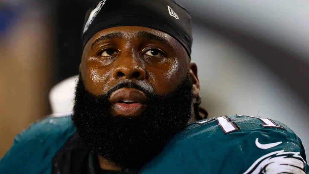 Jason Peters #71 of the Philadelphia Eagles looks on during the closing moments of a game against the Washington Redskins at Lincoln Financial Field on December 26, 2015. (Source: Rich Schultz /Getty Images)