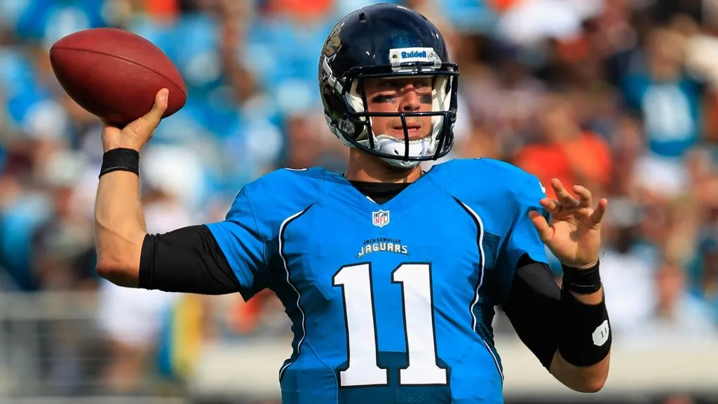 Blaine Gabbert #11 of the Jacksonville Jaguars passes the ball against the Cincinnati Bengals at EverBank Field on September 30, 2012. (Source: Chris Trotman/Getty Images)