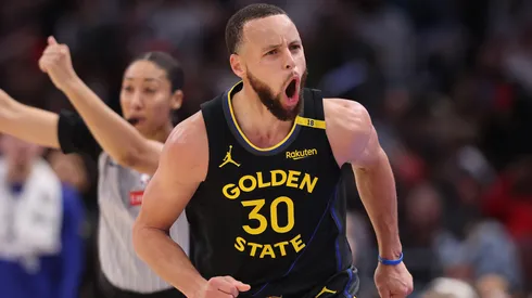 Stephen Curry of the Golden State Warriors celebrates a three pointer vs the Chicago Bulls on February 08, 2025.