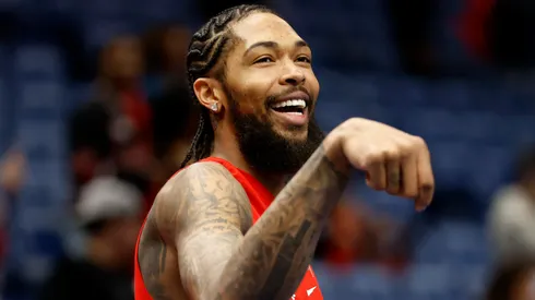 Brandon Ingram #14 warms up prior to a game against the Golden State Warriors in the Emirates NBA Cup at Smoothie King Center on November 22, 2024.