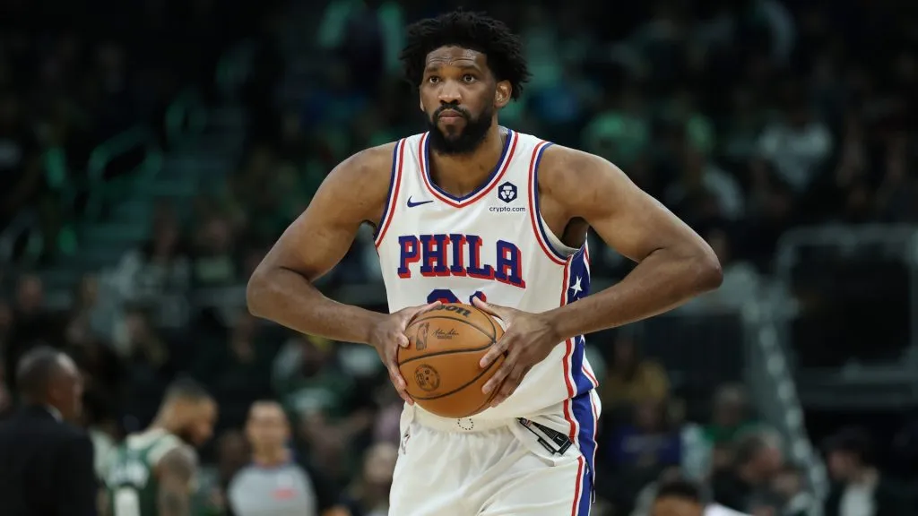 Joel Embiid #21 of the Philadelphia 76ers looks to pass during a game against the Milwaukee Bucks at Fiserv Forum on February 09, 2025. (Source: Stacy Revere/Getty Images)