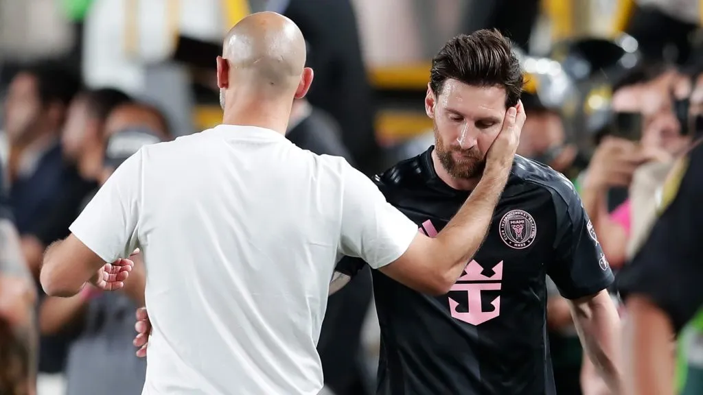 Javier Mascherano greets Lionel Messi after a club friendly match between Universitario and Inter Miami. (Daniel Apuy/Getty Images)