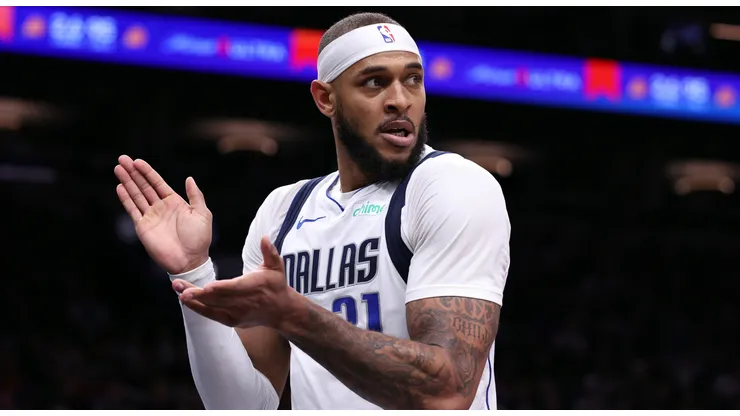 Daniel Gafford #21 of the Dallas Mavericks reacts after being fouled during the first half against the Phoenix Suns at Footprint Center on December 27, 2024 in Phoenix, Arizona.