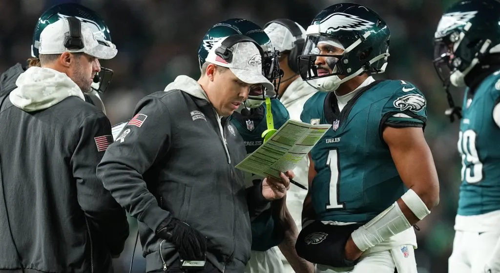 jalen-hurts-kaleen-moore