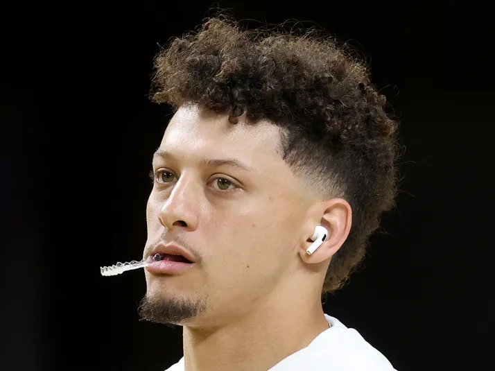 chiefs quarterback smoking cigarette Pat Mahomes Sr. smokes 'Special Blend Lamar Jackson' cigar after win It was an unforgettable image: