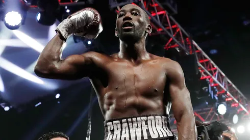Terence Crawford beat Canelo Alvarez by decision