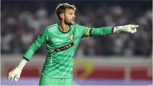 Goalkeeper Burrai of Barcelona SC
