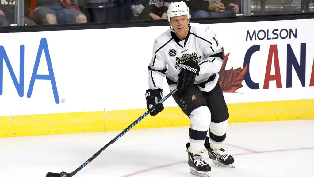 Former NHL player Mike Gartner plays during the 2017 NHL All-Star Celebrity Shootout as part of the 2017 NHL All-Star Weekend. (Source: Leon Bennett/Getty Images)