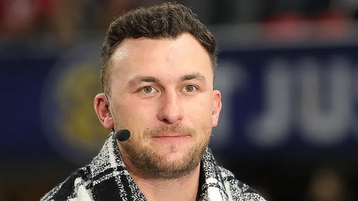 Football Quarterback Johnny Manziel talks onset prior to the SEC Championship game between the LSU Tigers and the Georgia Bulldogs at Mercedes-Benz Stadium on December 03, 2022 in Atlanta, Georgia.
