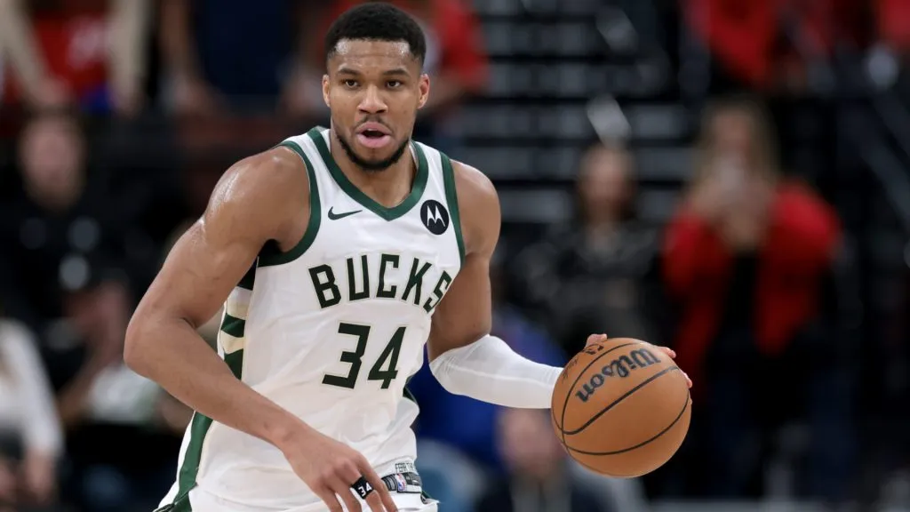 Giannis Antetokounmpo #34 of the Milwaukee Bucks dribbles during a 127-117 loss to the LA Clippers at Intuit Dome. (Harry How/Getty Images)