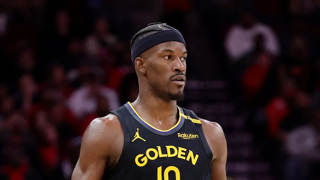 Jimmy Butler #10 of the Golden State Warriors handles the ball against the Houston Rockets