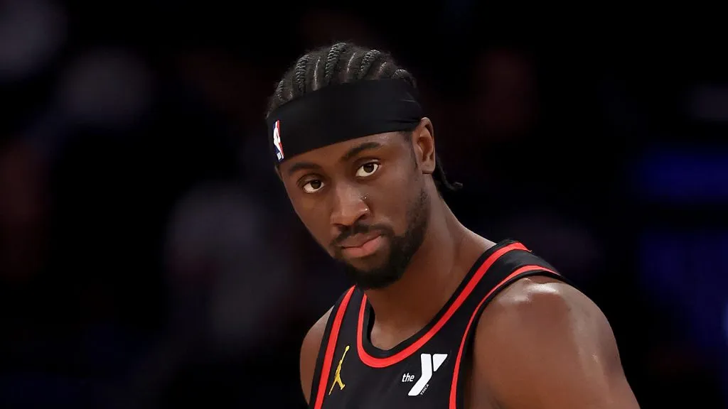 Caris LeVert #3 of the Atlanta Hawks reacts in the second half against the New York Knicks