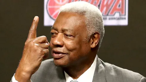 Oscar Robertson speaks as the Duke Blue Devils is given the USBWA Oscar Robertson Trophy Player of the Year as Oscar Robertson looks on prior to the 2019 NCAA men's Final Four at U.S. Bank Stadium on April 5, 2019 in Minneapolis, Minnesota.