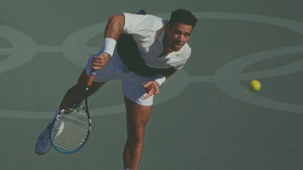 Àlex Corretja of Spain competing in the men’s tennis at the Olympic Games in Sydney, Australia, 21st September 2000. (Source: Jamie Squire/Getty Images)