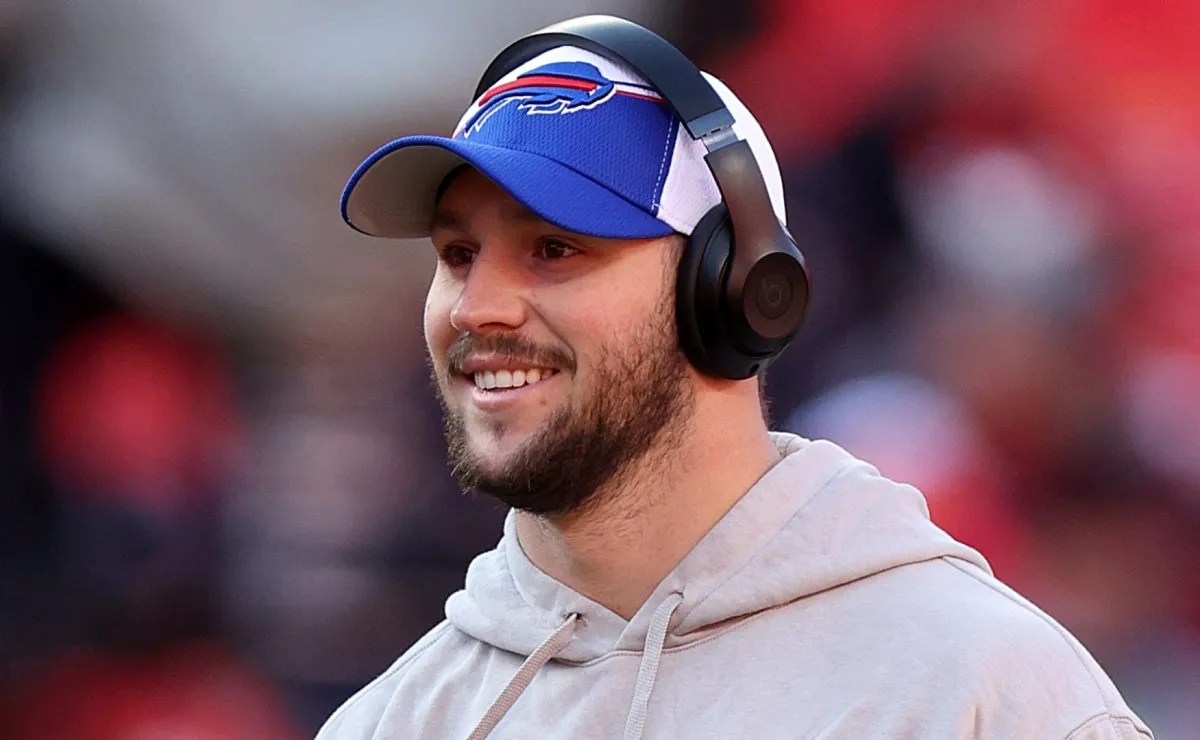 Josh Allen's key weapon sends big message to Bills Mafia ahead of 2025 ...