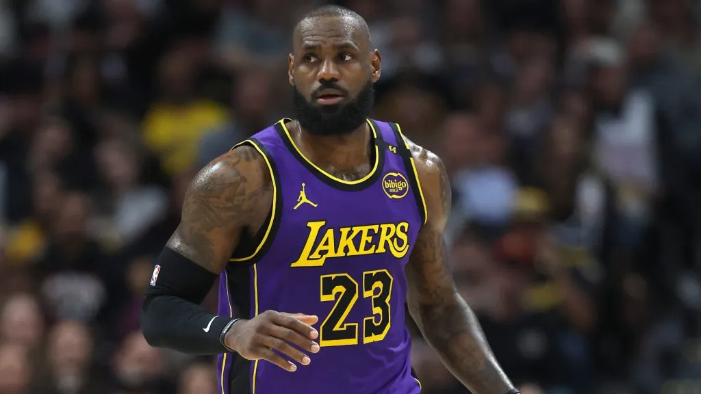 lebron james dribbles the ball