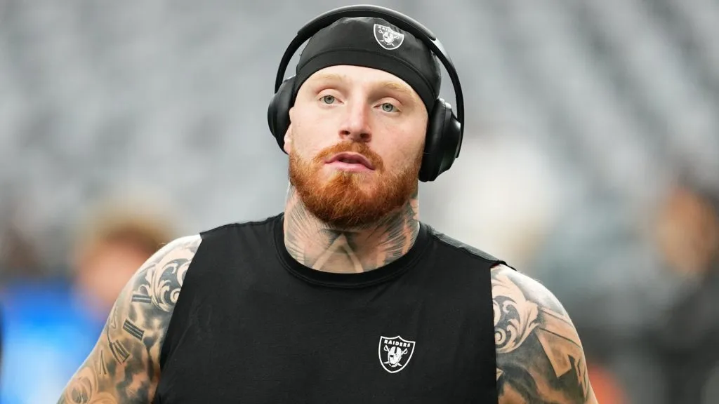 Maxx Crosby #98 of the Las Vegas Raiders warms-up prior to a game against the Pittsburgh Steelers at Allegiant Stadium on October 13, 2024. (Source: Chris Unger/Getty Images)