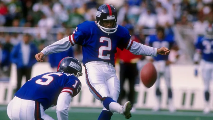 8 Oct 1989: Kicker Raul Allegre of the New York Giants kicks the ball during a game against the Philadelphia Eagles at Veterans Stadium in Philadelphia, Pennsylvania. The Eagles won the game 21-19.