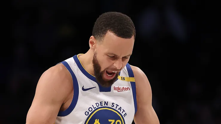 Stephen Curry #30 of the Golden State Warriors celebrates in the third quarter against the Brooklyn Nets