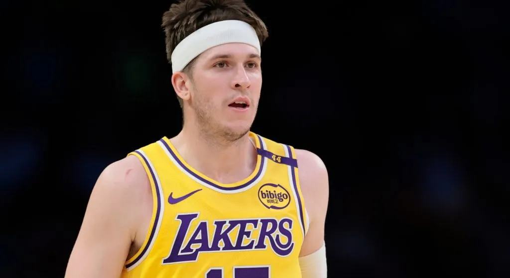 austin-reaves playing at the Crypto.com